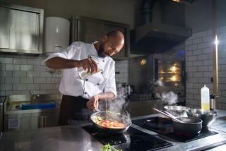 Matériel cuisine professionnelle occasion : acheter malin
