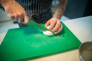 Ustensiles cuisine professionnelle : couteaux, poêles et petit matériel